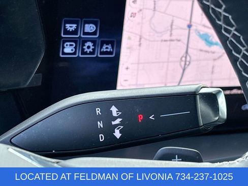 Used 2024 Chevrolet Traverse LT w/ Midnight/Sport Edition FWD image 16