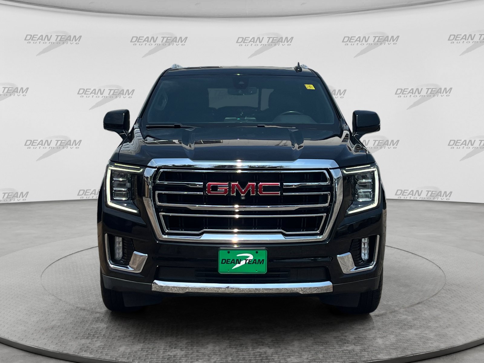 Used 2021 GMC Yukon SLT w/ Rear Media and Nav Package AWD/4WD image 2