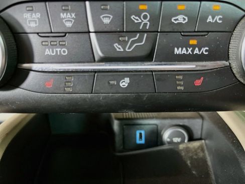 Used 2020 Ford Escape SEL FWD image 22