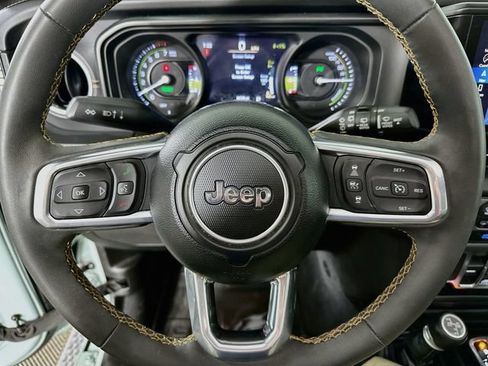 Used 2024 Jeep Wrangler Unlimited Sahara w/ Technology Group AWD/4WD image 22