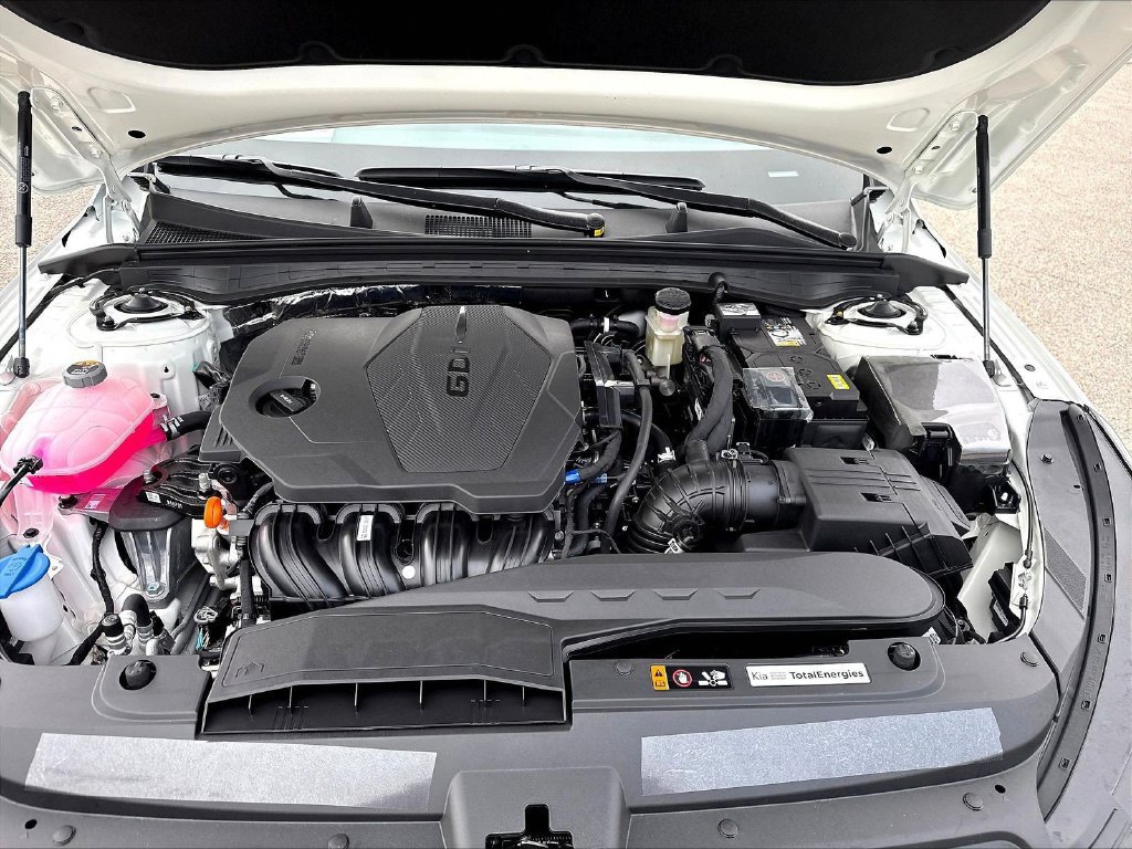 New 2027 Kia K5 LXS FWD image 14