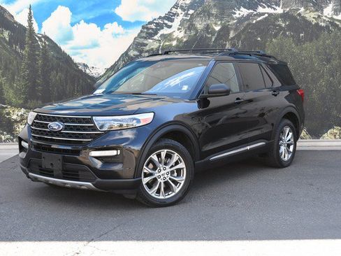 Used 2020 Ford Explorer XLT w/ Equipment Group 202A AWD/4WD image 6