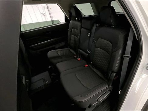 Used 2024 Nissan Pathfinder SV AWD/4WD image 25