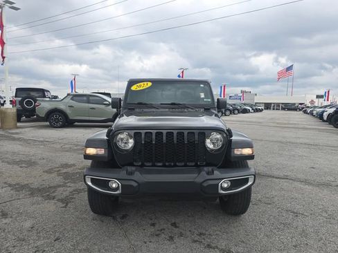 Used 2023 Jeep Gladiator Sport image 10