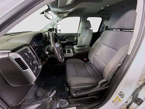 Used 2018 Chevrolet Silverado 1500 LT image 20