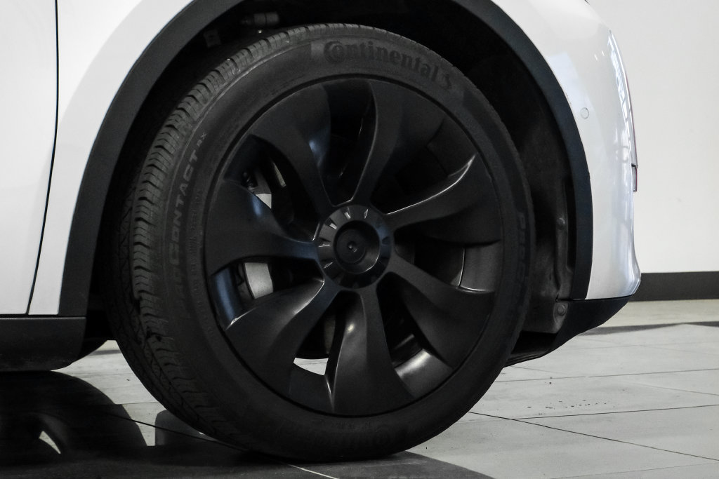 Used 2022 Tesla Model Y Long Range AWD/4WD image 51