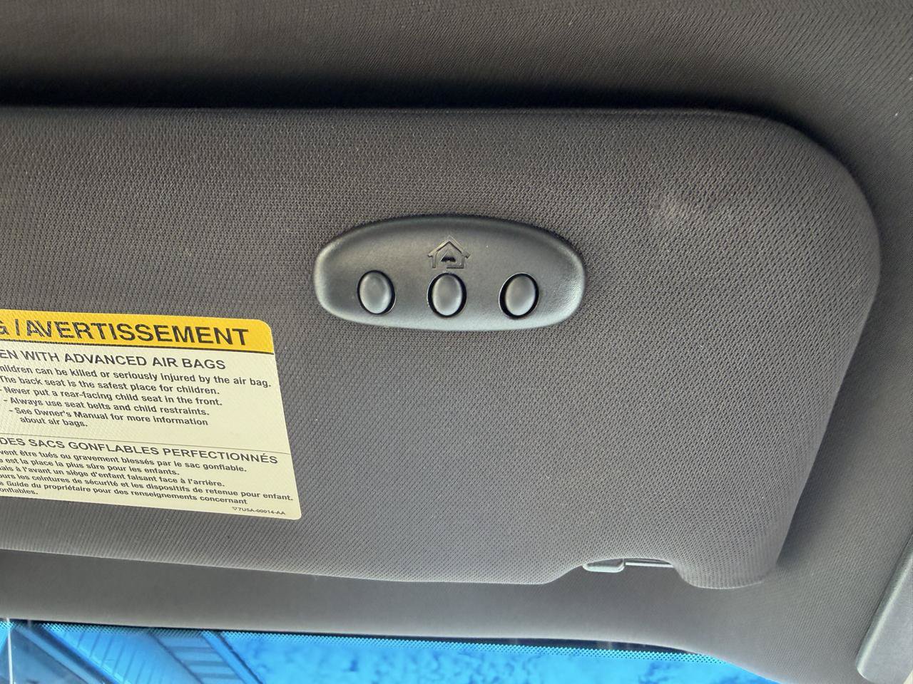 Used 2009 Lincoln MKS AWD image 42