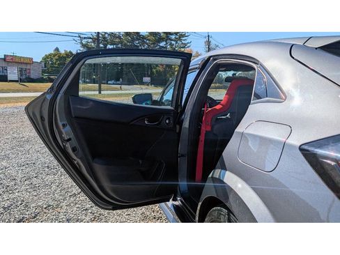 Used 2018 Honda Civic Type R image 10