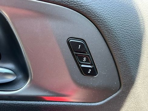 New 2026 Chrysler Pacifica Select FWD image 16