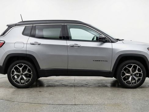 Used 2025 Jeep Compass Limited AWD/4WD image 11