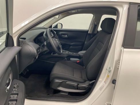 Certified 2024 Honda HR-V LX image 8