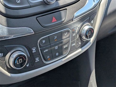 Used 2019 Chevrolet Equinox Premier image 21