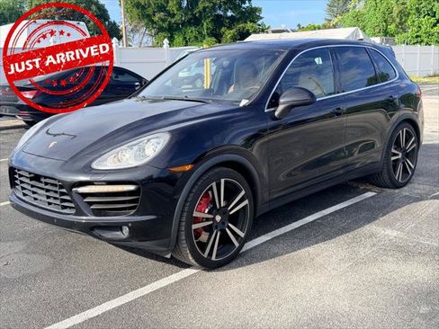 Used 2014 Porsche Cayenne Turbo AWD/4WD image 2