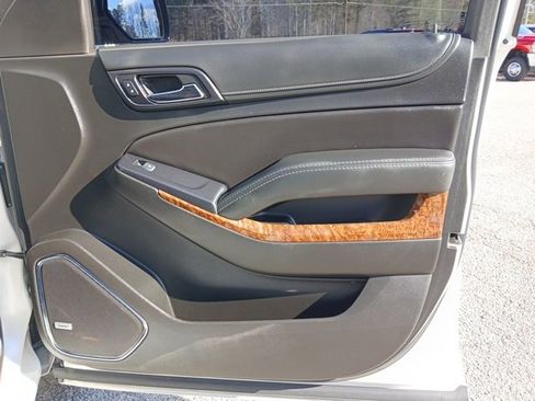 Used 2019 Chevrolet Suburban Premier w/ Premier Plus Edition image 43