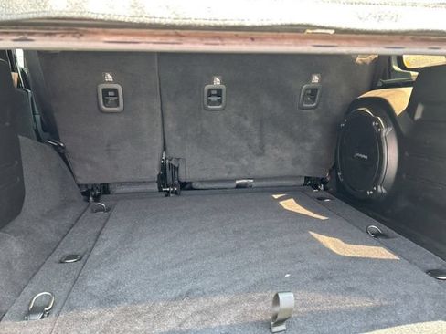 Used 2020 Jeep Wrangler Unlimited Sahara AWD/4WD image 11