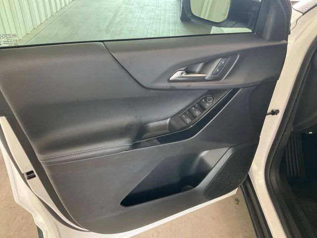 Used 2026 Chevrolet Equinox LT w/ Midnight Edition FWD image 5