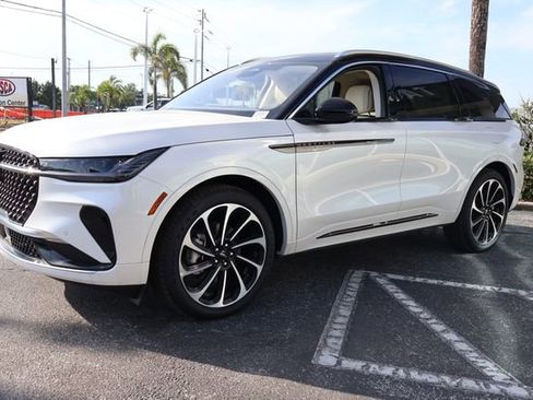 New 2026 Lincoln Nautilus Black Label AWD/4WD image 3