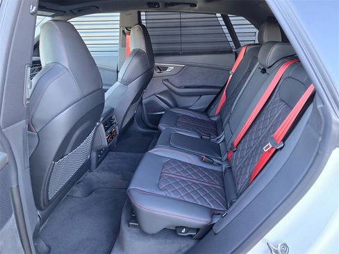 New 2026 Audi Q8 Prestige image 10