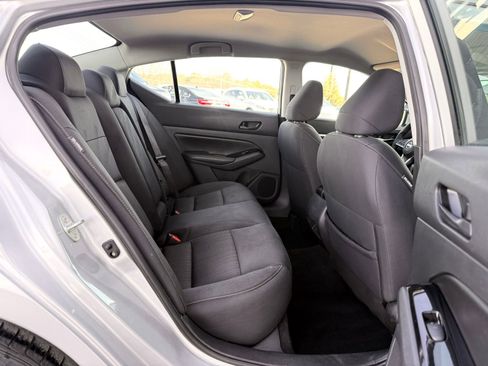 Used 2023 Nissan Altima 2.5 SV FWD image 22