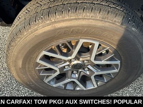 Used 2026 Jeep Wrangler Unlimited Sahara AWD/4WD image 31
