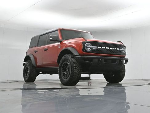 Used 2023 Ford Bronco Wildtrak AWD/4WD image 47