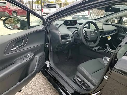 New 2026 Toyota Prius Plug-In Hybrid image 9