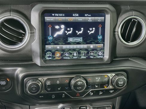 Used 2020 Jeep Wrangler Unlimited Sahara AWD/4WD image 24