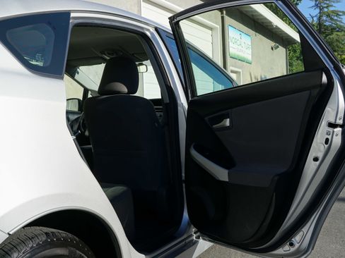 Used 2014 Toyota Prius Two FWD image 27