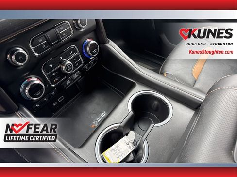Used 2022 GMC Yukon AT4 image 35