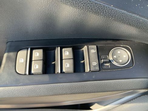 Used 2024 Kia Soul EX FWD image 23