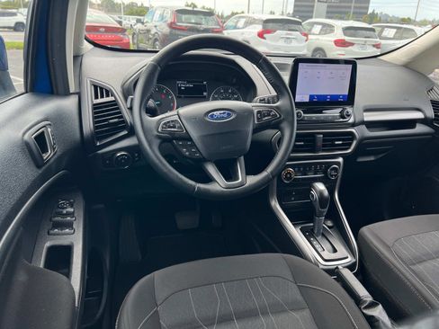 Used 2020 Ford EcoSport SE image 5