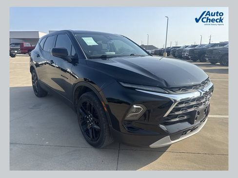 Used 2023 Chevrolet Blazer LT FWD image 1