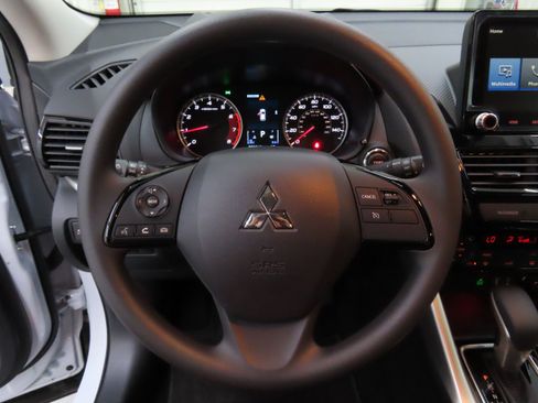 New 2025 Mitsubishi Eclipse Cross LE image 14