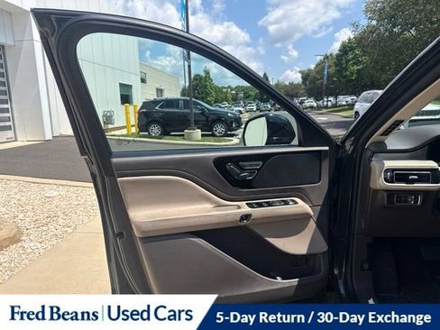Certified 2022 Lincoln Aviator AWD w/ Premium Package image 11