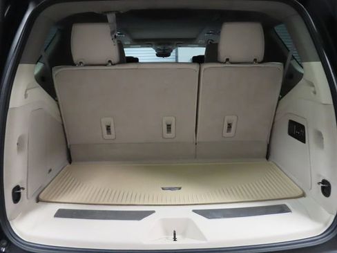 Certified 2023 Cadillac Escalade Premium Luxury Platinum image 8