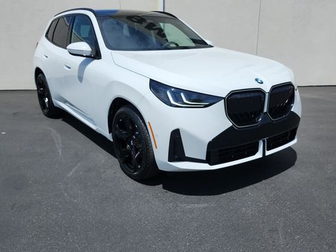 New 2026 BMW X3 xDrive30i w/ Premium Package AWD/4WD image 2