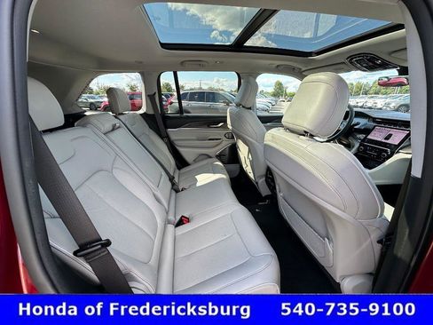 Used 2022 Jeep Grand Cherokee Overland image 44