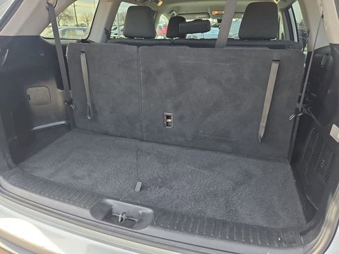 Used 2019 Toyota Highlander LE image 31