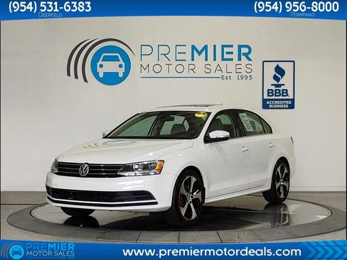 Used 2016 Volkswagen Jetta SE image 1