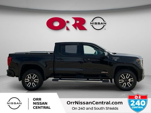 Used 2023 GMC Sierra 1500 AT4 w/ Technology Package AWD/4WD image 2