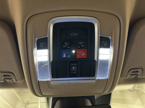 Used 2021 RAM 1500 Laramie AWD/4WD image 25