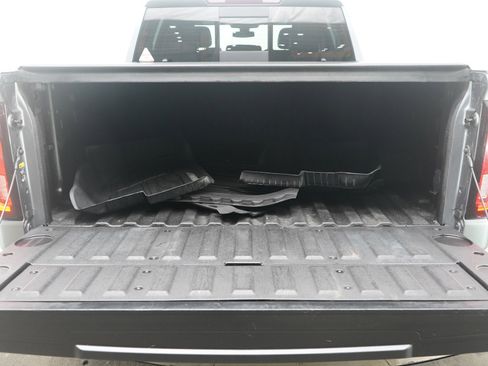 Used 2021 GMC Sierra 1500 SLT w/ SLT Premium Plus Package image 17