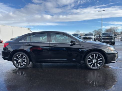 Used 2013 Chrysler 200 Limited w/ Sun/Sound Group image 4