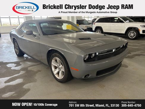 Used 2023 Dodge Challenger SXT RWD image 1
