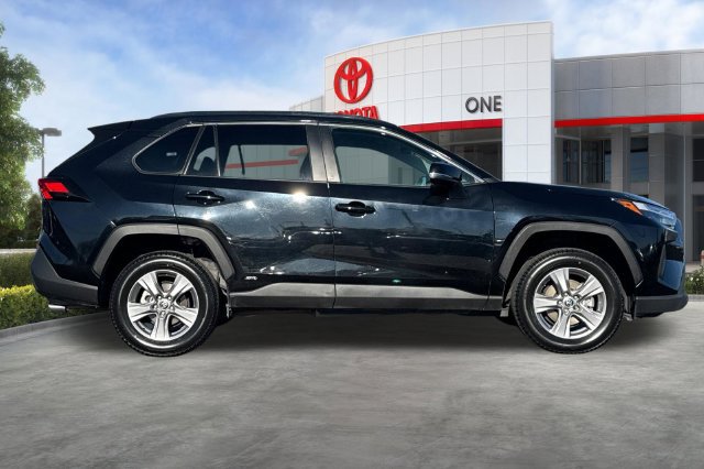 Certified 2025 Toyota RAV4 XLE AWD/4WD image 3