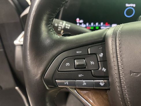 Used 2024 Cadillac Escalade Sport Platinum image 17