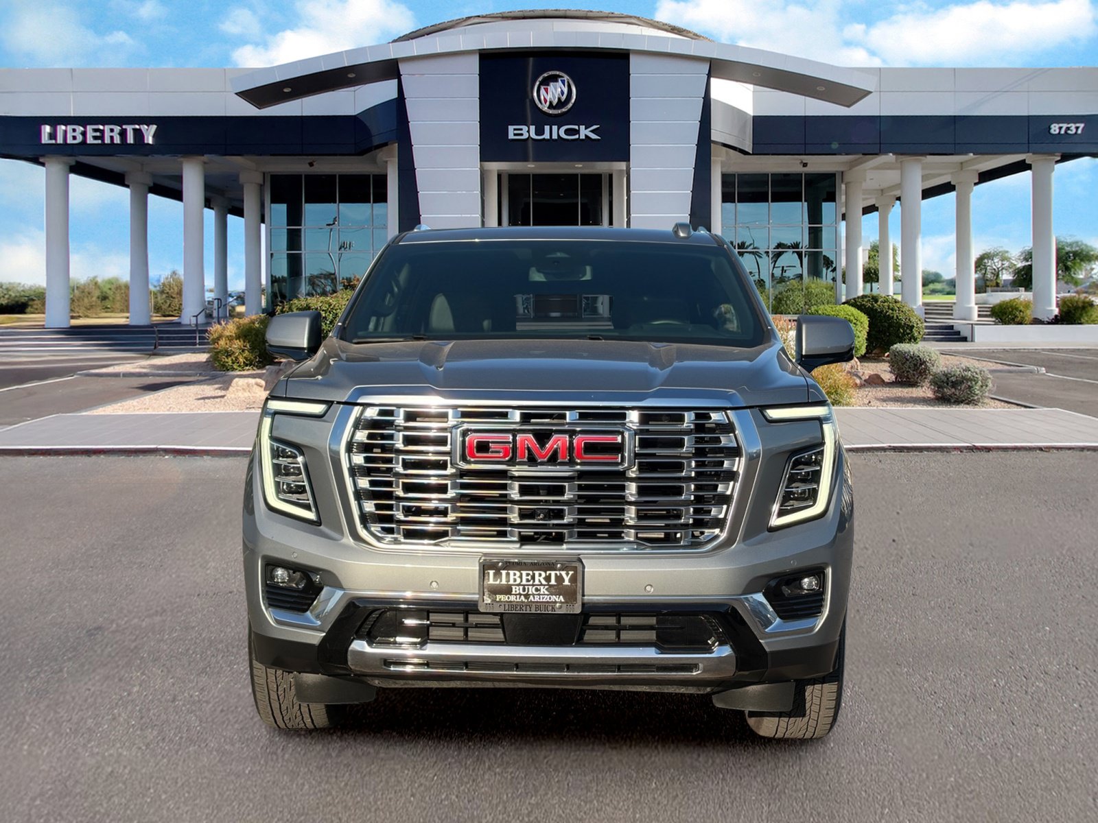 Used 2025 GMC Yukon XL Denali AWD/4WD image 4