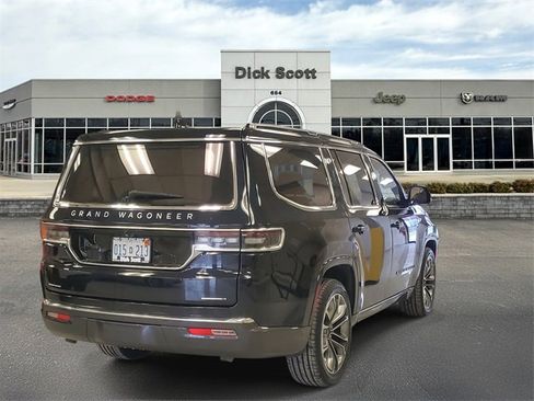 Used 2022 Jeep Grand Wagoneer Series III image 5