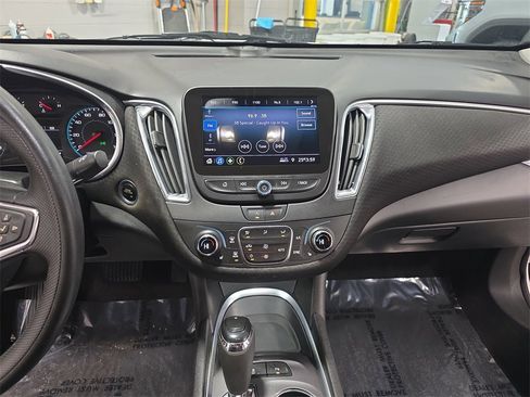 Certified 2020 Chevrolet Malibu LT image 19