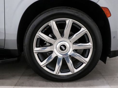 Used 2024 Cadillac Escalade Premium Luxury Platinum image 11